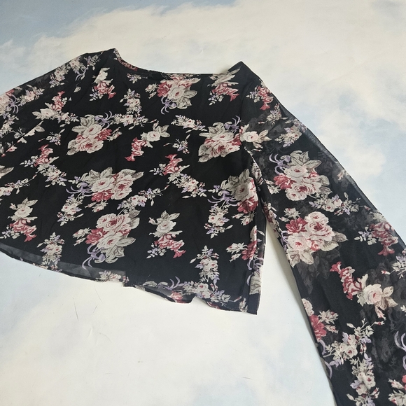 Boho Floral Bell-Sleeve Top Floral Top - Picture 14 of 16